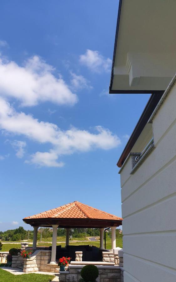 Holiday Apartment Villa Bianca Pazin Exterior foto